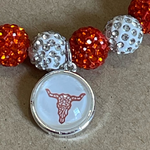 💥Texas Longhorns Beaded Stretch Charm Bracelet💥 - Picture 2 of 2